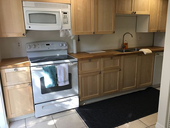 5th image of 3355 Central Ave #1B