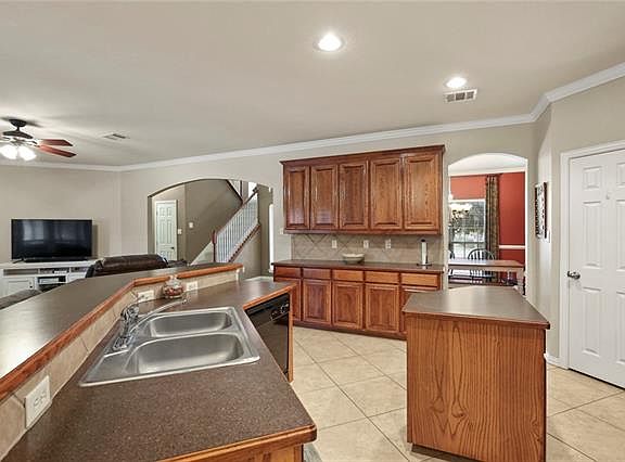 5th image of 1225 Maverick Ln