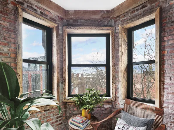 394 Quincy Street image 4 of 6