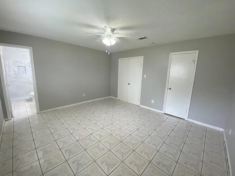 12730 Labelle Ln — Photo 7