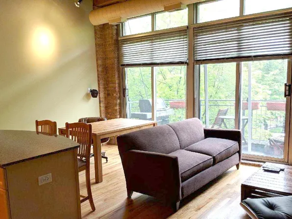 2333 W Saint Paul Ave, Chicago, IL