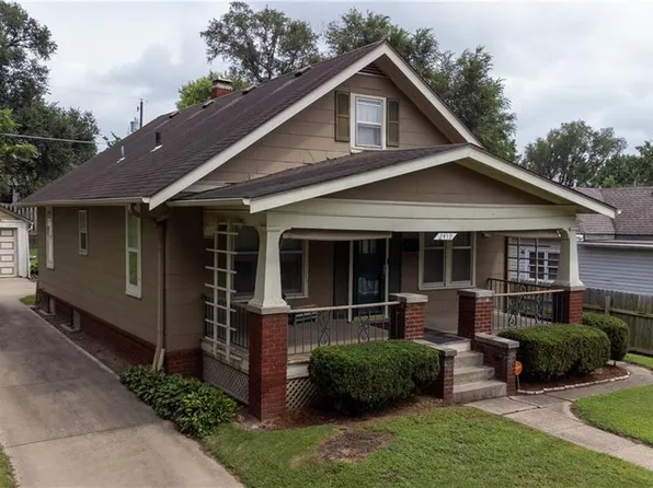 2419 S 17th St, Saint Joseph, MO 64503