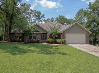 215 Golf Course Dr, Crestview, FL 32536
