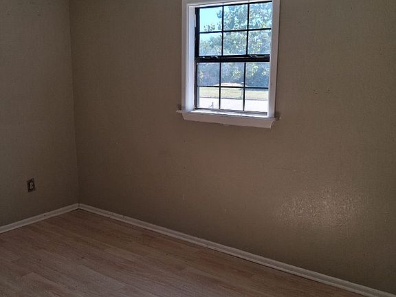 5th image of 1424 Pine St
