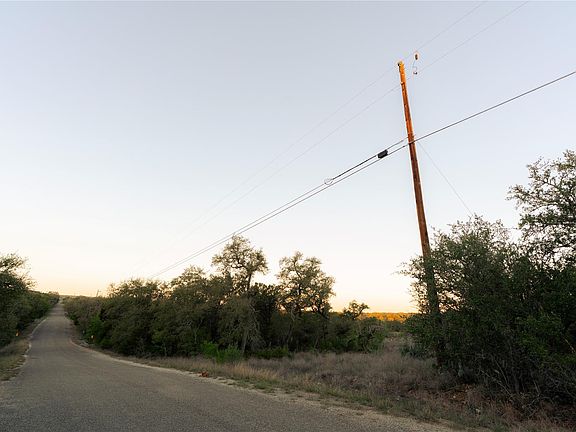 4th image of 1901 Oak Grove Rd