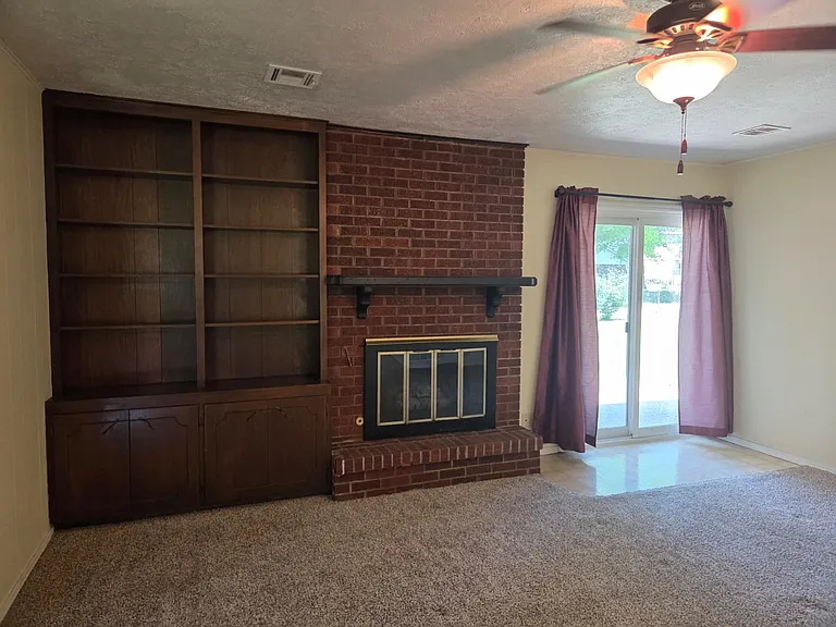 1242 SE Saddle Ln — Photo 7
