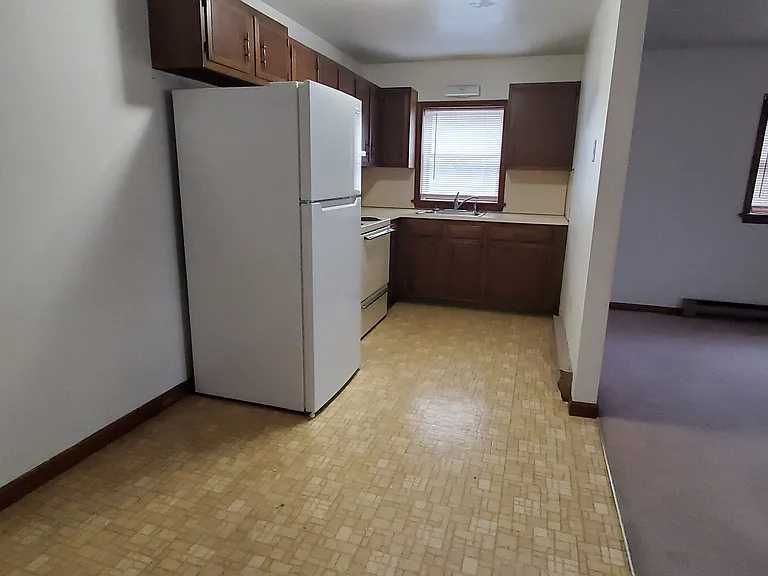 415 E 4th St #6 — Photo 2