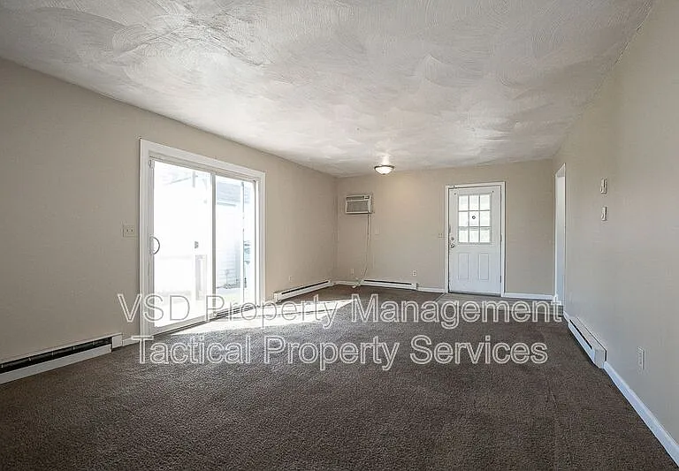 374 E 232nd St — Photo 26