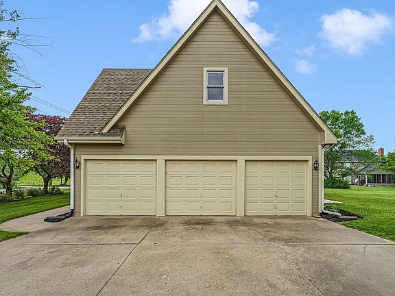 3rd image of 7628 SW 37th St