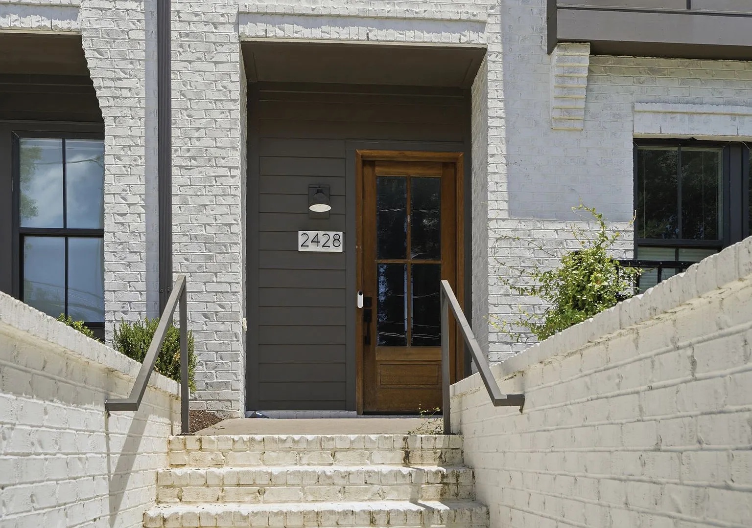 End-Unit Townhome with Private Rooftop Terrace in Myers Park!! — Photo 4