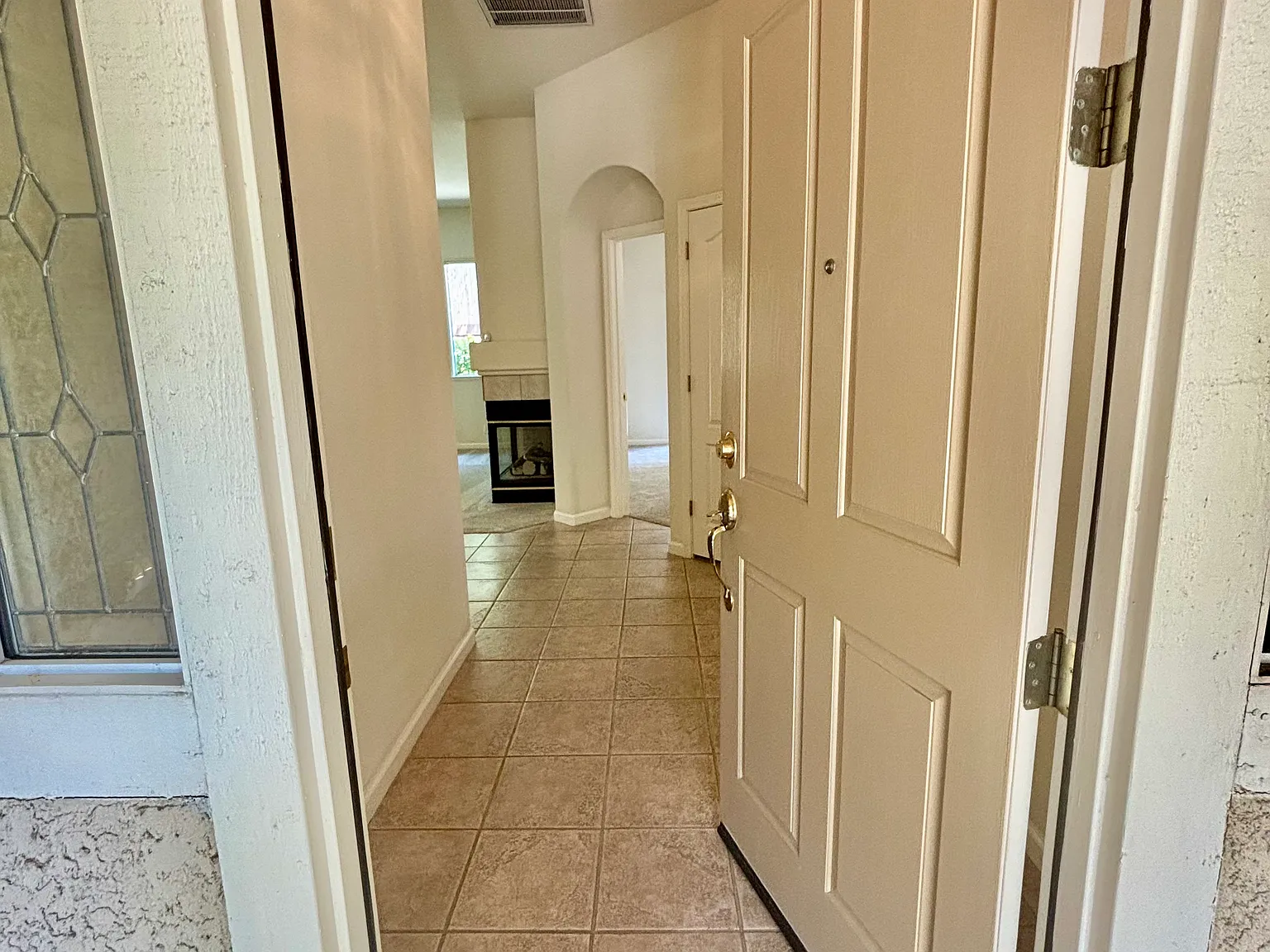 3 bed, 1661 sqft, $3,200 — Photo 4