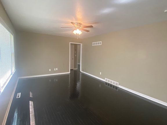 2nd image of 5400 Sycamore Ave