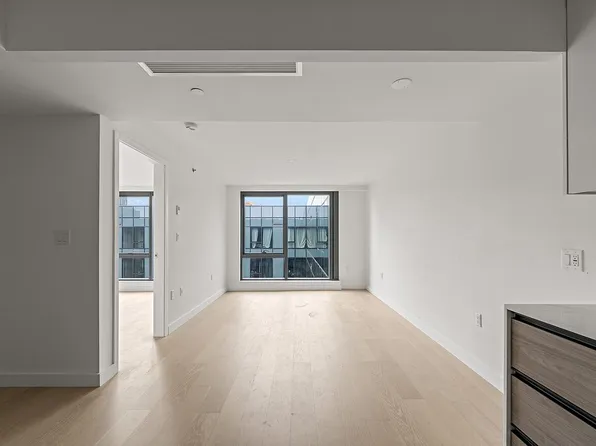 144-49 Northern Blvd #701, Flushing, NY 11354
