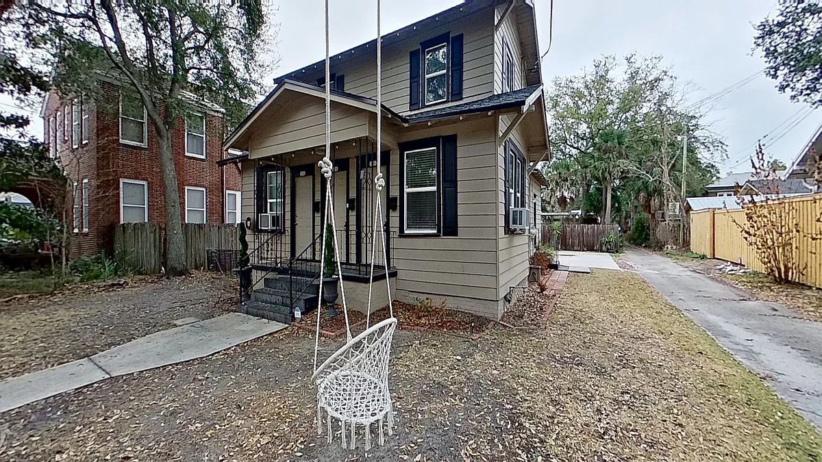 Building Photo - Palm Avenue Triplex