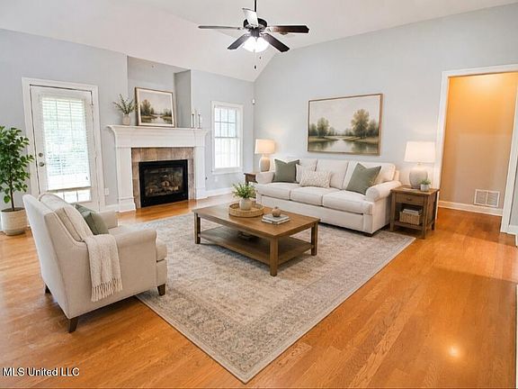 2nd image of 1732 Ready Dr