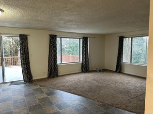 555 Park St #1, Springfield, OR 97477