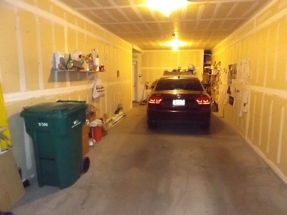 Attached 2-car garage 