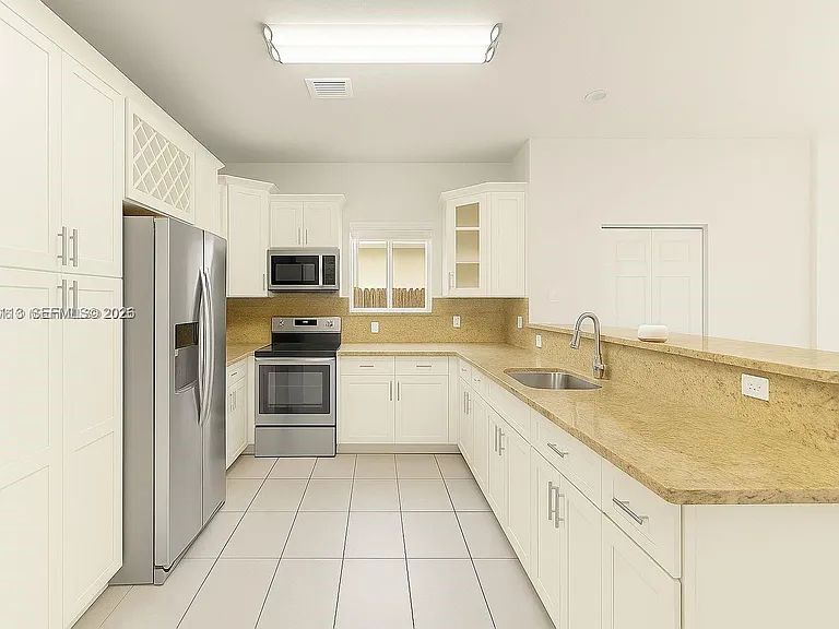 1110 NE 1st Ave #1110 — Photo 4