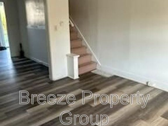 2nd image of 509 E Vine St