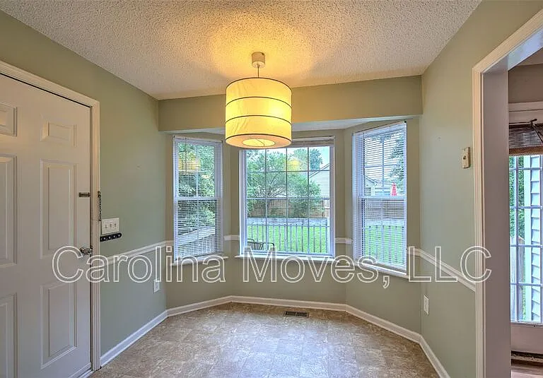 5 Fieldcrest Ct — Photo 9