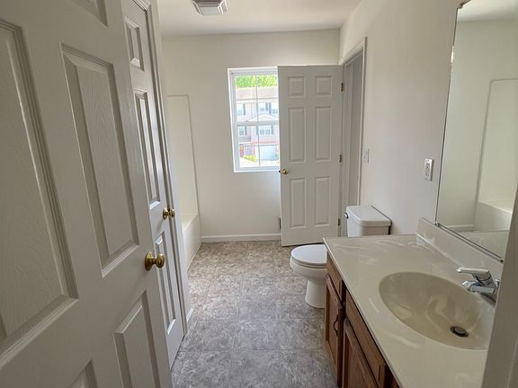 5th image of 2027 Greystone Dr