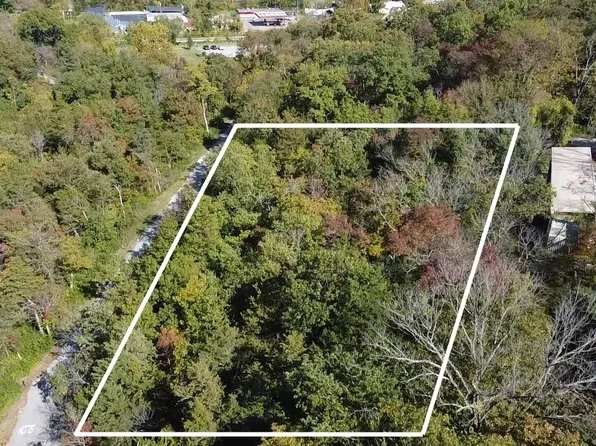 000 Esplanade Drive, Hollister, MO 65672