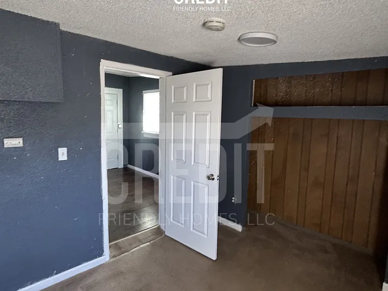 2032 Milan Ave — Photo 3
