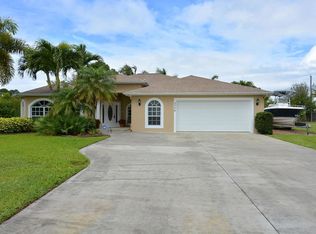 2350 SE Patio Cir, Port Saint Lucie, FL 34952