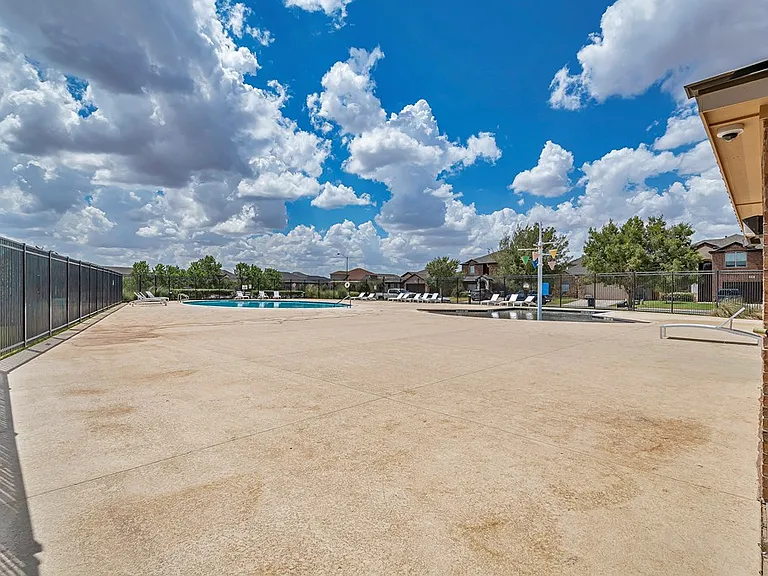 6910 Kate Reed Dr — Photo 55