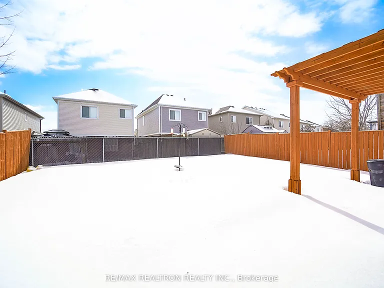 59 Scottsdale Dr — Photo 26