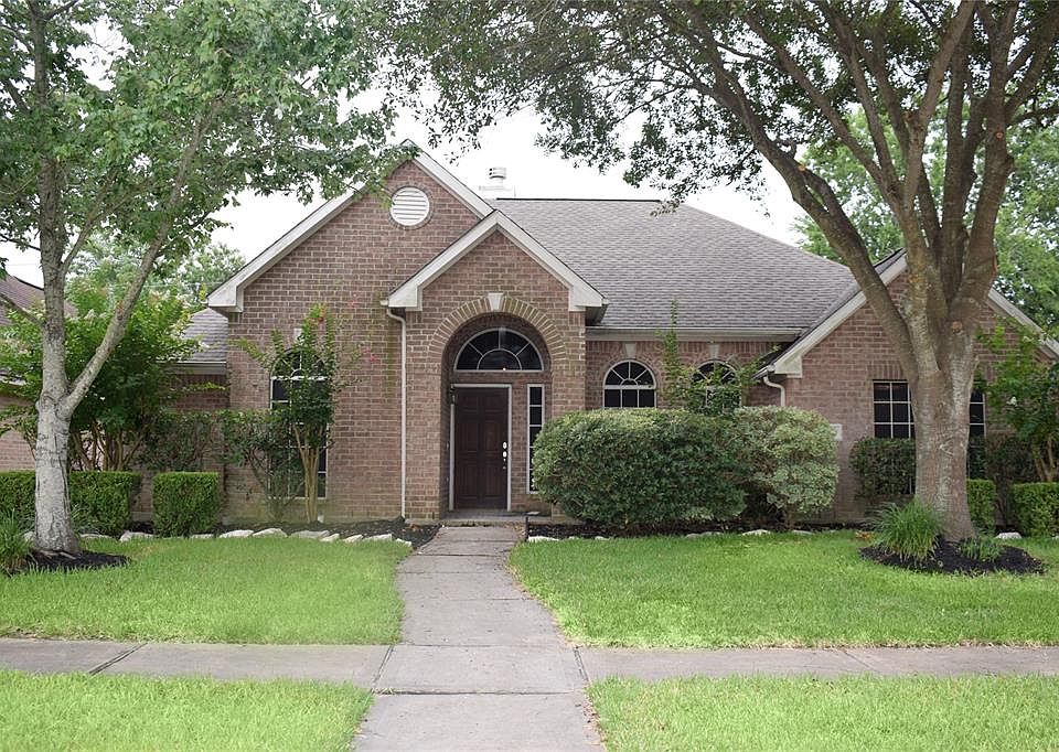 1st image of 15727 Jamie Lee Dr