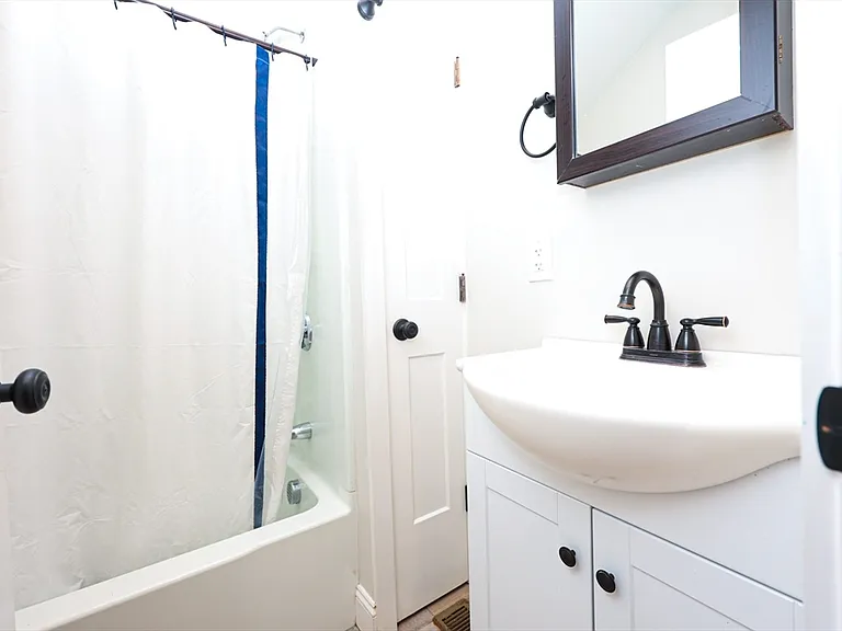 85 Oak St #85 — Photo 22