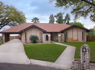 714 Moorside Dr, Windcrest, TX 78239