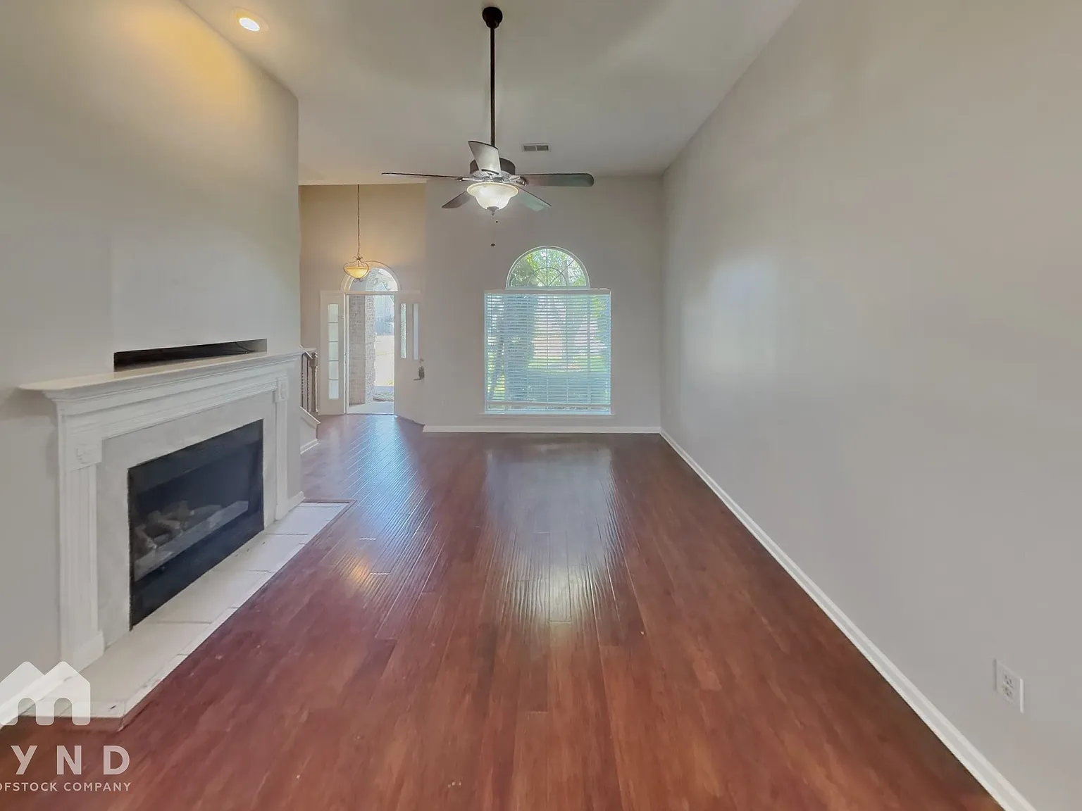 4 bed, 2.5 bath, 2277 sqft, $2,120 — Photo 3