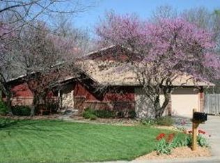 4002 Coachmen Rd, Manhattan, KS 66502