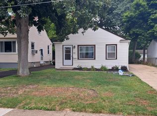 5927 Edgewood Rd, Mayfield Heights, OH 44124