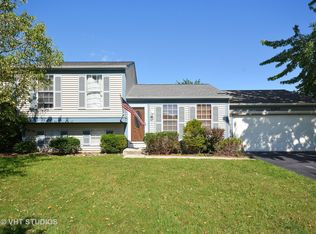 1267 Narragansett Dr, Carol Stream, IL