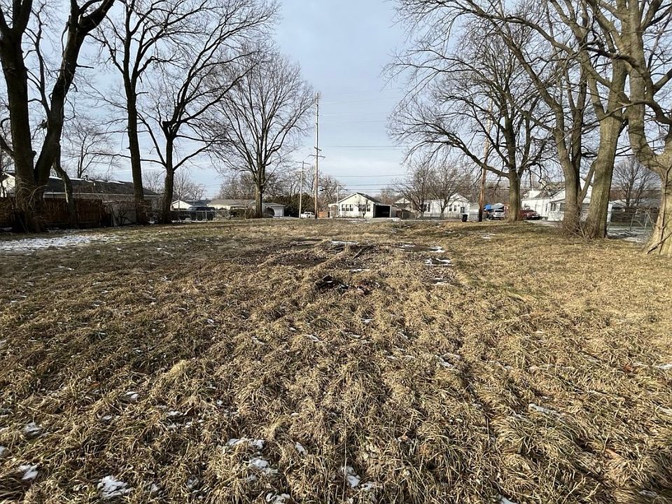 2nd image of 1306 W Miller St