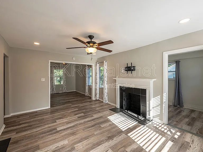 2874 Blount St — Photo 10