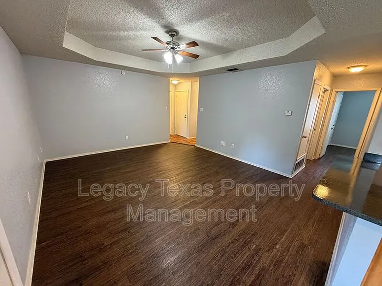 203 Willana Ct — Photo 3