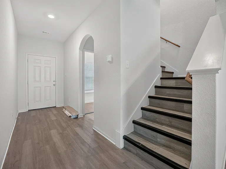 169 Allington Cir — Photo 5