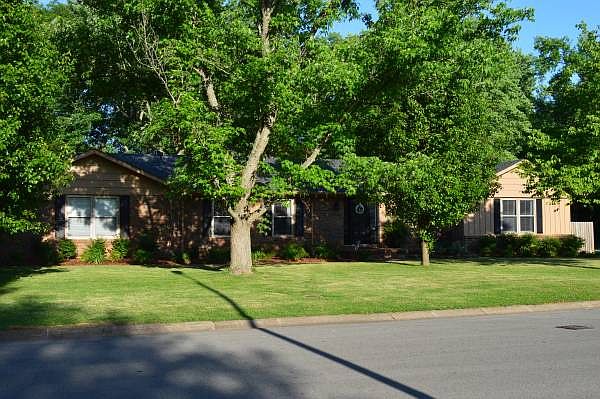 1st image of 2302 Wiltshire Dr