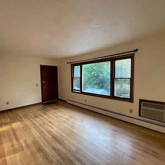 Building Photo - 209 Sunny Meade Ln #2