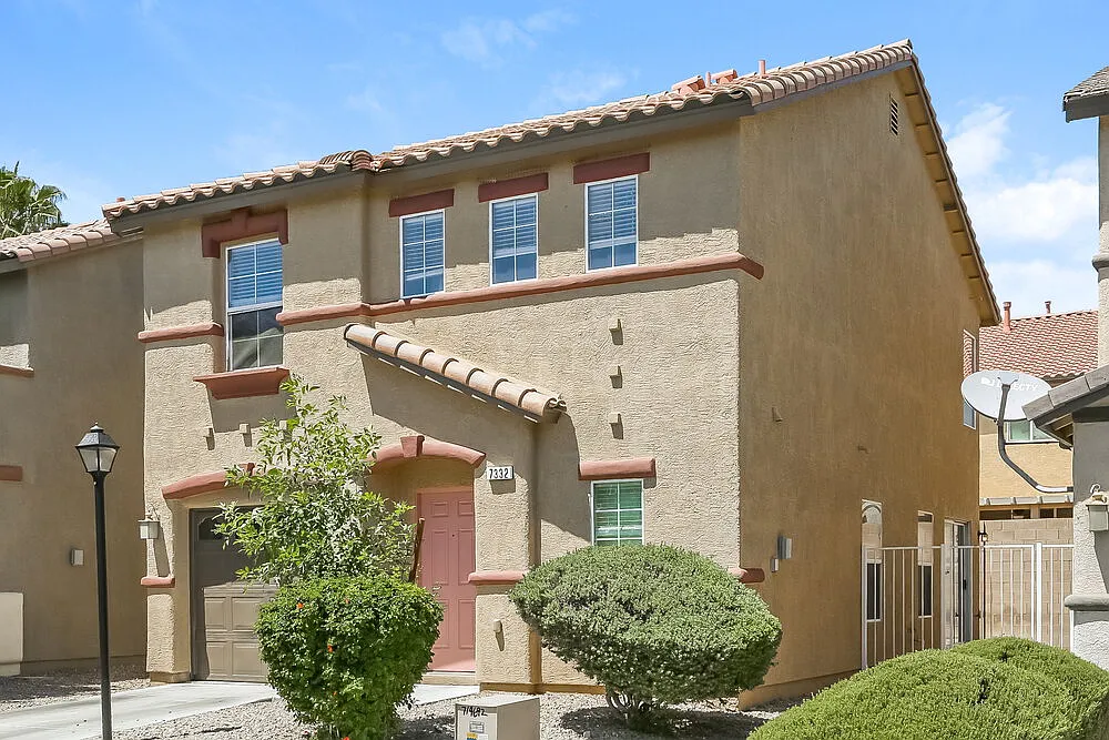 3 bed, 2.5 bath, 1480 sqft, $2,620 — Photo 4