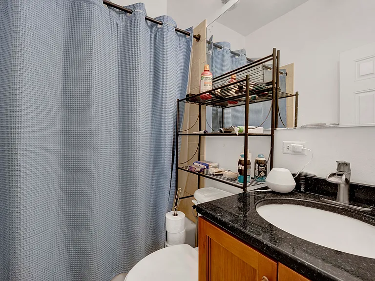 2143 N Western Ave #2R — Photo 10