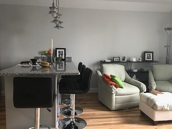 3rd image of 518 Lake Ave #B