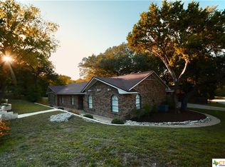 900 Cliffside Dr, Harker Heights, TX 76548