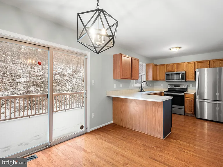547 Pickering Station Dr — Photo 11