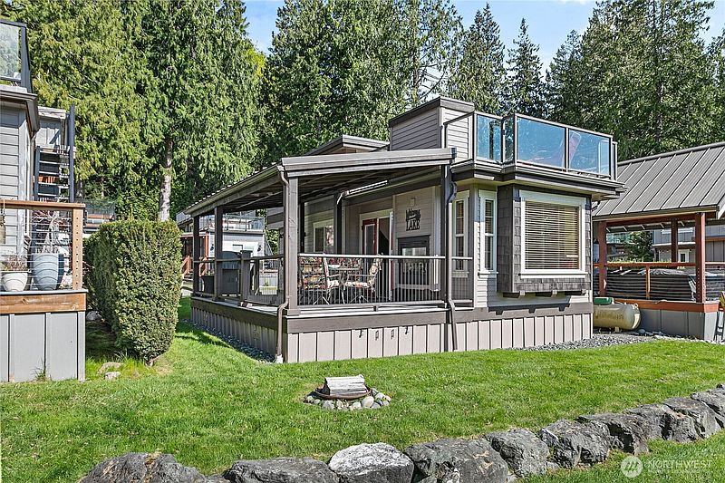 3rd image of 990 Lake Whatcom Boulevard #35