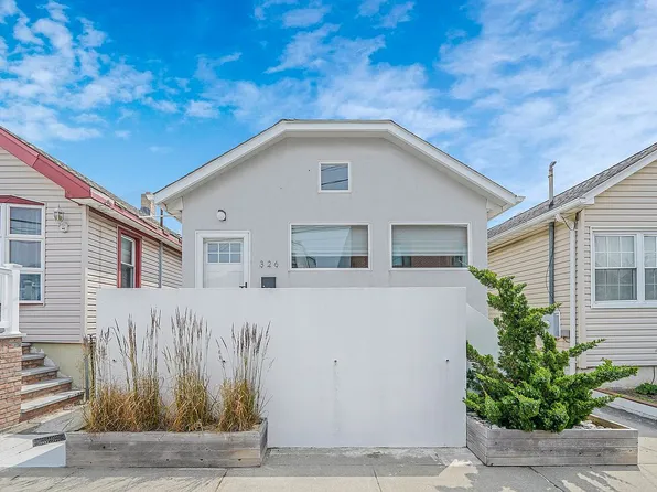 326 74th Bch, Arverne, NY 11692